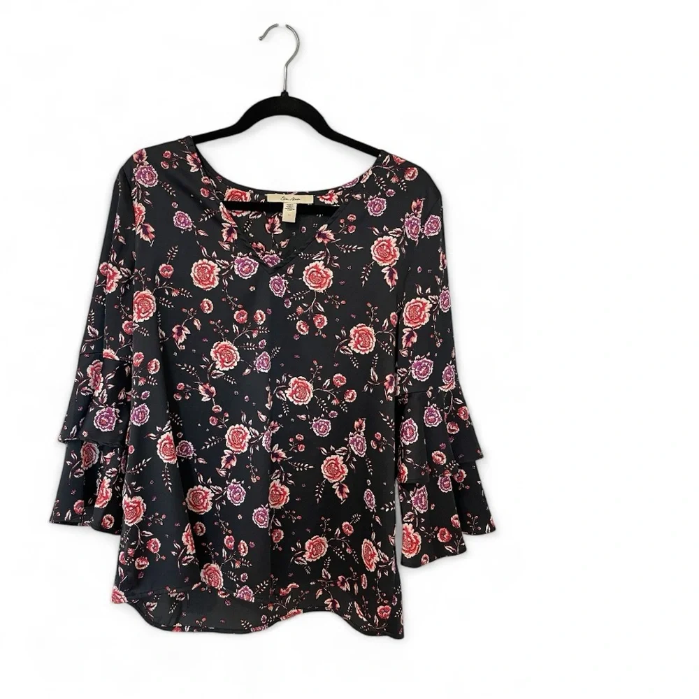 Floral Ruffle Sleeve Top - Picture 1 of 3